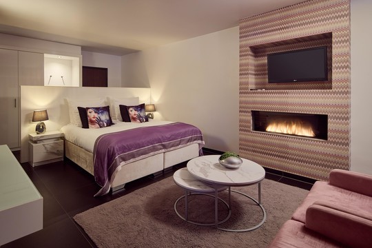 Suite_111